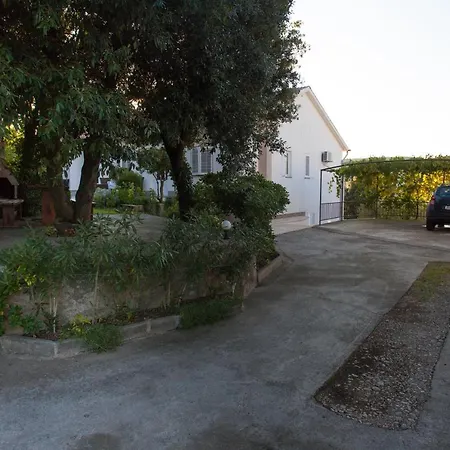 Jadranka Quiet & Near The Beach! * Krk Town