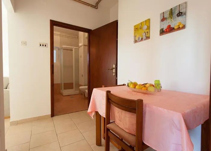 Jadranka Quiet & Near The Beach! Apartmán *